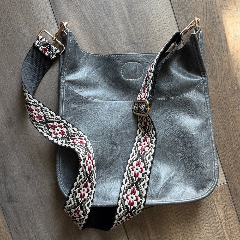 Social Threads Grey Leather Shoulder Crossbody Bag